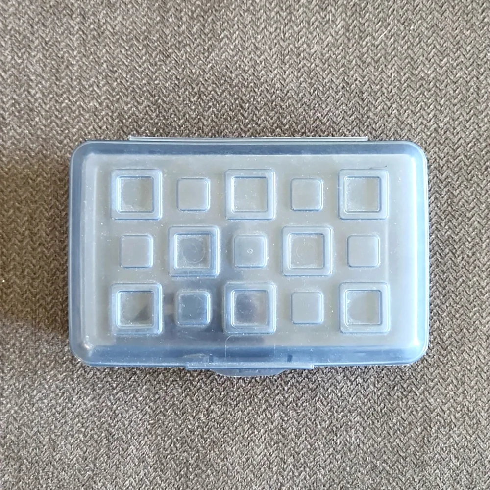 🔴Baby blue clear plastic pencil case. One size.